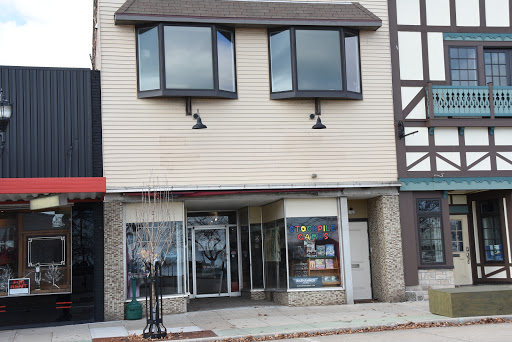 Video Game Store «Stockpile Games», reviews and photos, 816 S 8th St, Manitowoc, WI 54220, USA