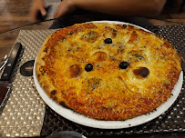 Pizza du Restaurant Au Comptoir Des Viandes à Montagnat - n°2