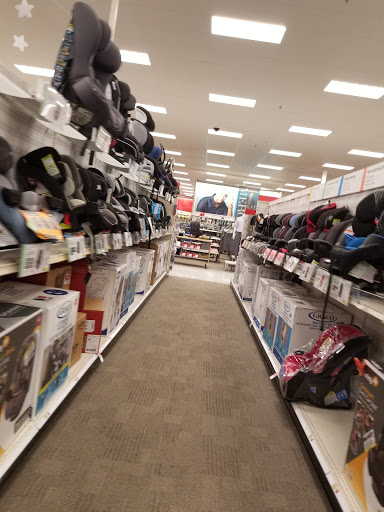 Department Store «Target», reviews and photos, 13301 Gateway Center Dr, Gainesville, VA 20155, USA