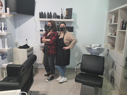 Peluquería y Estética Tania Aneiros en Felgosas, A Coruña