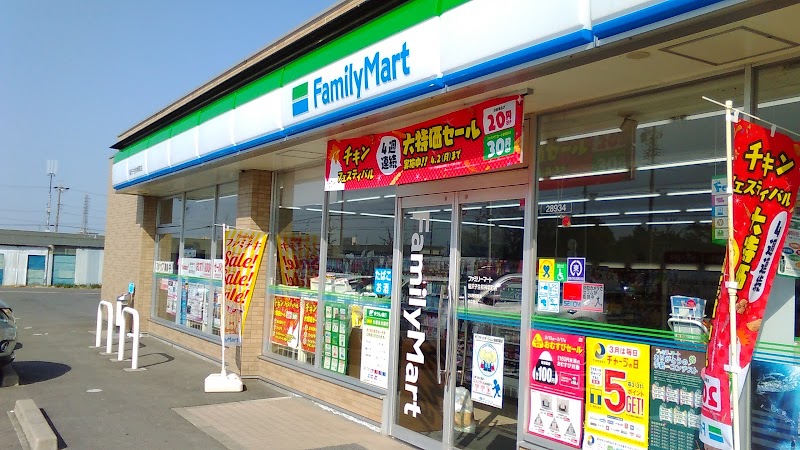 ファミリーマート 稲沢子生和神明町店