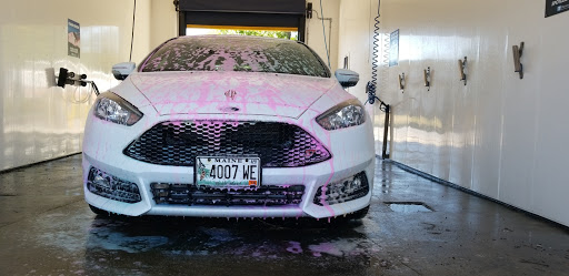 New England Touchless Car Wash en Brunswick