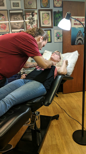 Tattoo Shop «Flesh To Fantasy Tattoo Emporium», reviews and photos, 721 S Main St, Bellefontaine, OH 43311, USA