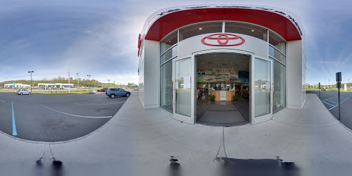 Used Car Dealer «Toyota World of Newton», reviews and photos, 66 Hampton House Rd, Newton, NJ 07860, USA