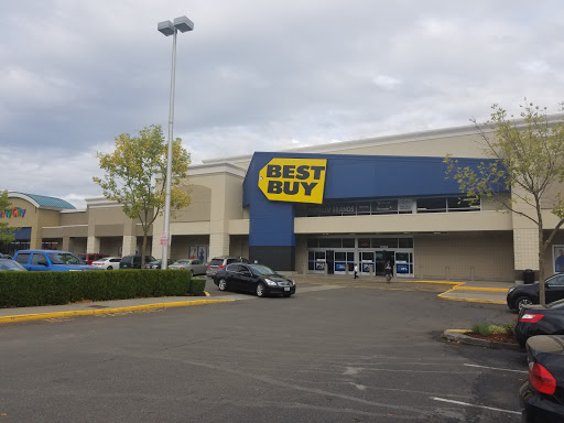 Electronics Store «Best Buy», reviews and photos, 17364 Southcenter Pkwy, Tukwila, WA 98188, USA