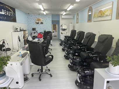 Royal nails spa and beauty in Huntly
