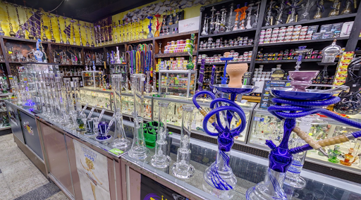 Vaporizer Store «Main Smoke Shop KC | Vape Shop», reviews and photos, 3429 Main St, Kansas City, MO 64111, USA