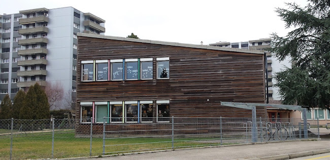 Rezensionen über Middle School Pierre De Savoie in Yverdon-les-Bains - Schule