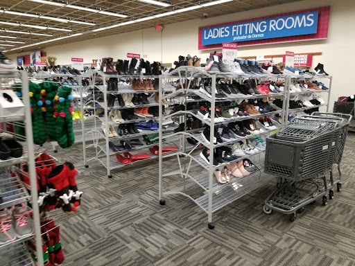 Clothing Store «Burlington Coat Factory», reviews and photos, 8204 S Orange Blossom Trail, Orlando, FL 32809, USA