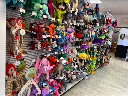 Pet Supply Store «The Pet Beastro», reviews and photos, 27637 John R Rd, Madison Heights, MI 48071, USA
