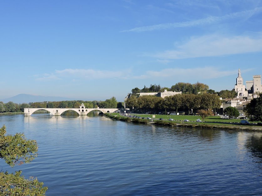 Les Écuries des Chartreux à Villeneuve-lès-Avignon (Gard 30)