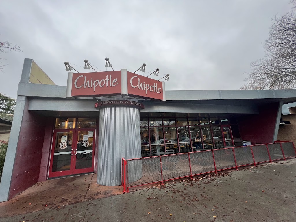 Chipotle Mexican Grill 95616