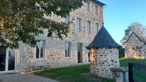 Gite La Belle Ecole (L'escola polida) à Entraygues-sur-Truyère