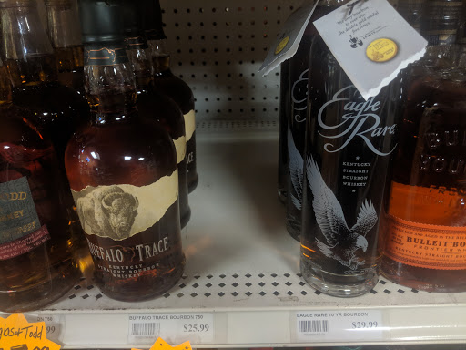 Liquor Store «Village Liquor», reviews and photos, 16731 E Hwy 13, Prior Lake, MN 55372, USA