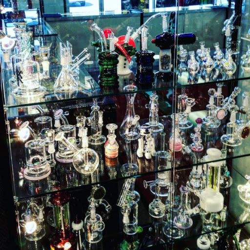 Tobacco Shop «Retro Active Smoke Shop», reviews and photos, 366 Mid Rivers Mall Dr, St Peters, MO 63376, USA