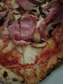 Plats et boissons du Pizzas à emporter Da pippone pizzeria napoletana Verace à Le Gua - n°12
