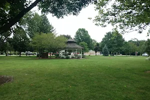 Yorkville Town Square image