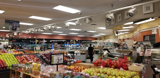 Grocery Store «Hen House Market #35», reviews and photos, 2724 W 53rd St, Fairway, KS 66205, USA