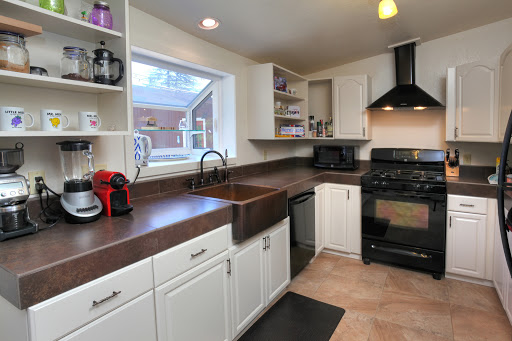 Paige Kaye, Santa Barbara Broker image