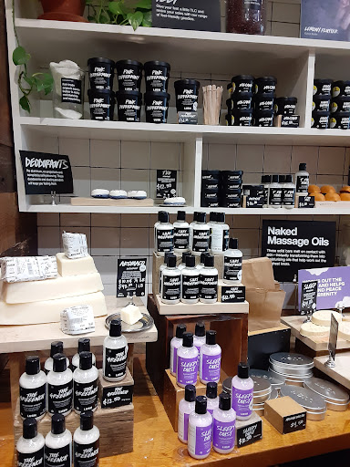 Cosmetics Store «Lush Cosmetics», reviews and photos, 7014 E Camelback Rd, Scottsdale, AZ 85251, USA