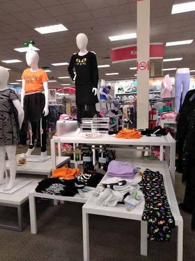 Department Store «Target», reviews and photos, 850 W North Ave, Melrose Park, IL 60160, USA