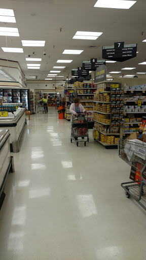 Grocery Store «Kroger», reviews and photos, 516 W 30th St, Connersville, IN 47331, USA