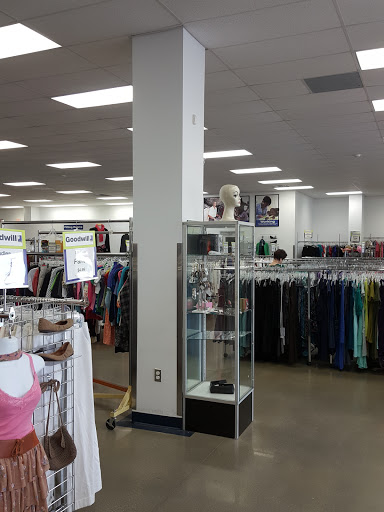Thrift Store «Goodwill Cedar Road Retail Store», reviews and photos, 1101 Cedar Rd, Chesapeake, VA 23322, USA