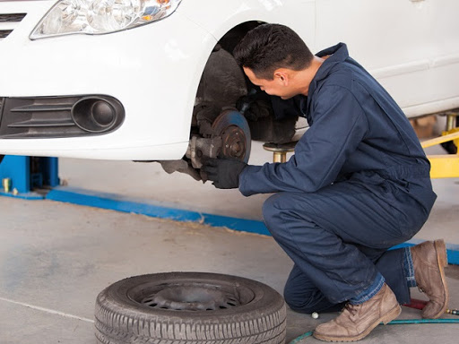 Mercedes Benz Dealer «Mercedes-Benz of Southampton», reviews and photos, 575 County Rd 39, Southampton, NY 11968, USA