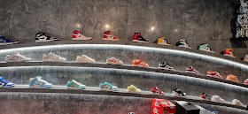 SNKRZH Store Zürich