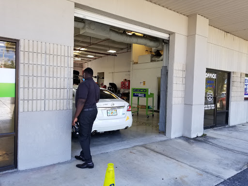 Auto Body Shop «Gerber Collision & Glass», reviews and photos, 13081 Metro Pkwy #1, Fort Myers, FL 33966, USA