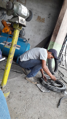 Opiniones de Vulcanizadora Los Andes en Naranjito - Taller de reparación de automóviles