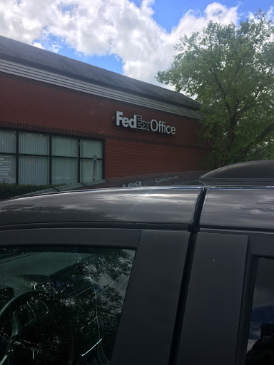 Print Shop «FedEx Office Print & Ship Center», reviews and photos, 908 Springfield Commons Dr, Raleigh, NC 27609, USA