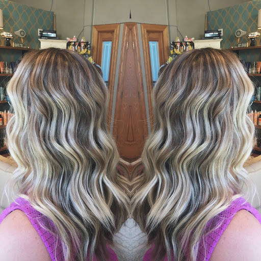 Hair Salon «The Vault Boutique Hair Lounge», reviews and photos, 1009 1st St #203, Snohomish, WA 98290, USA