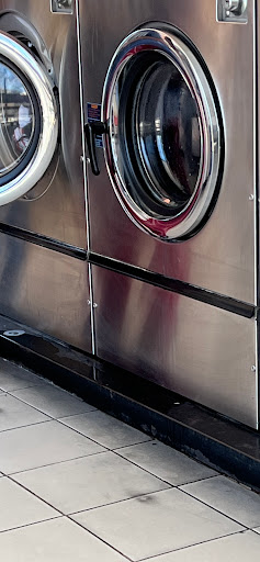 Laundromat «Sudz Coin Laundry», reviews and photos, 1101 Lincoln Ave, Anaheim, CA 92805, USA