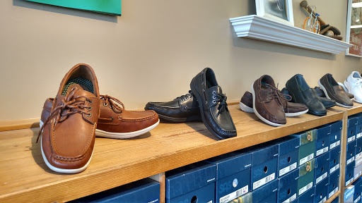 Shoe Store «SAS Shoes Fresno», reviews and photos, 6721 N Blackstone Ave #102, Fresno, CA 93710, USA