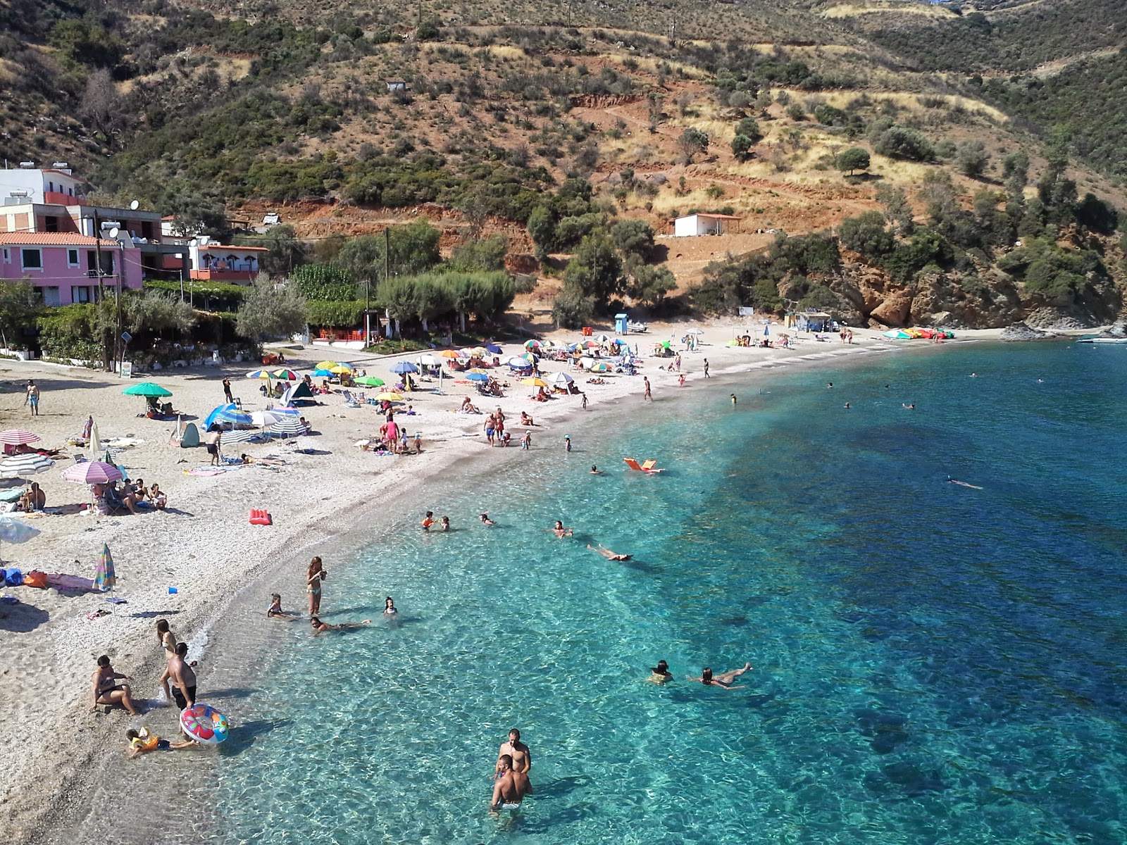 Foto von Kalamos beach mit sehr sauber Sauberkeitsgrad