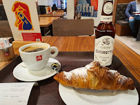 Croissant du Café illy à Paris - n°2