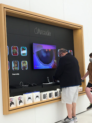 Computer Store «Apple Crabtree Valley Mall», reviews and photos, 4325 Glenwood Ave, Raleigh, NC 27612, USA