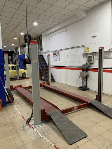 TALLERES G B en Villanueva del Arzobispo, Jaén