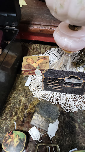 Restaurant «Old Delina Country Store», reviews and photos, 4397 John Barnes Rd, Cornersville, TN 37047, USA