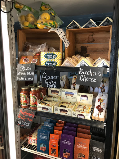 Produce Market «Washington Fruit Place At Barrett Orchards», reviews and photos, 1209 Pecks Canyon Rd, Yakima, WA 98908, USA