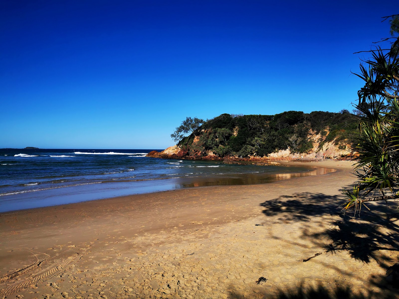 Foto di Little Beach con una superficie del sabbia luminosa