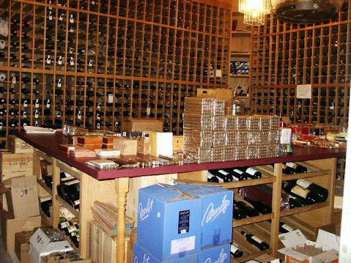 Liquor Store «Wine Barrel Plus», reviews and photos, 30303 Plymouth Rd, Livonia, MI 48150, USA