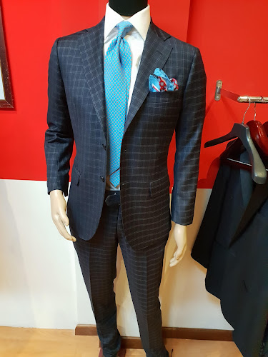 Sartoria Mora di Mora Matteo - Via Antonio Gramsci - Borgomanero