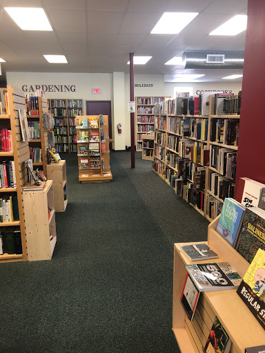 Used Book Store «Book-A-Holic Inc», reviews and photos, 924 S Oliver St, Wichita, KS 67218, USA