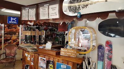 Taapuna Surf Shop à Péone