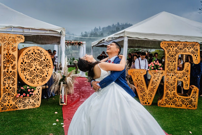 Opiniones de Jhoe & Tita / Fotografía de Bodas en Loja - Estudio de fotografía