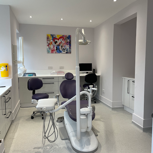 Leamington Road Dental Practice - Dentist