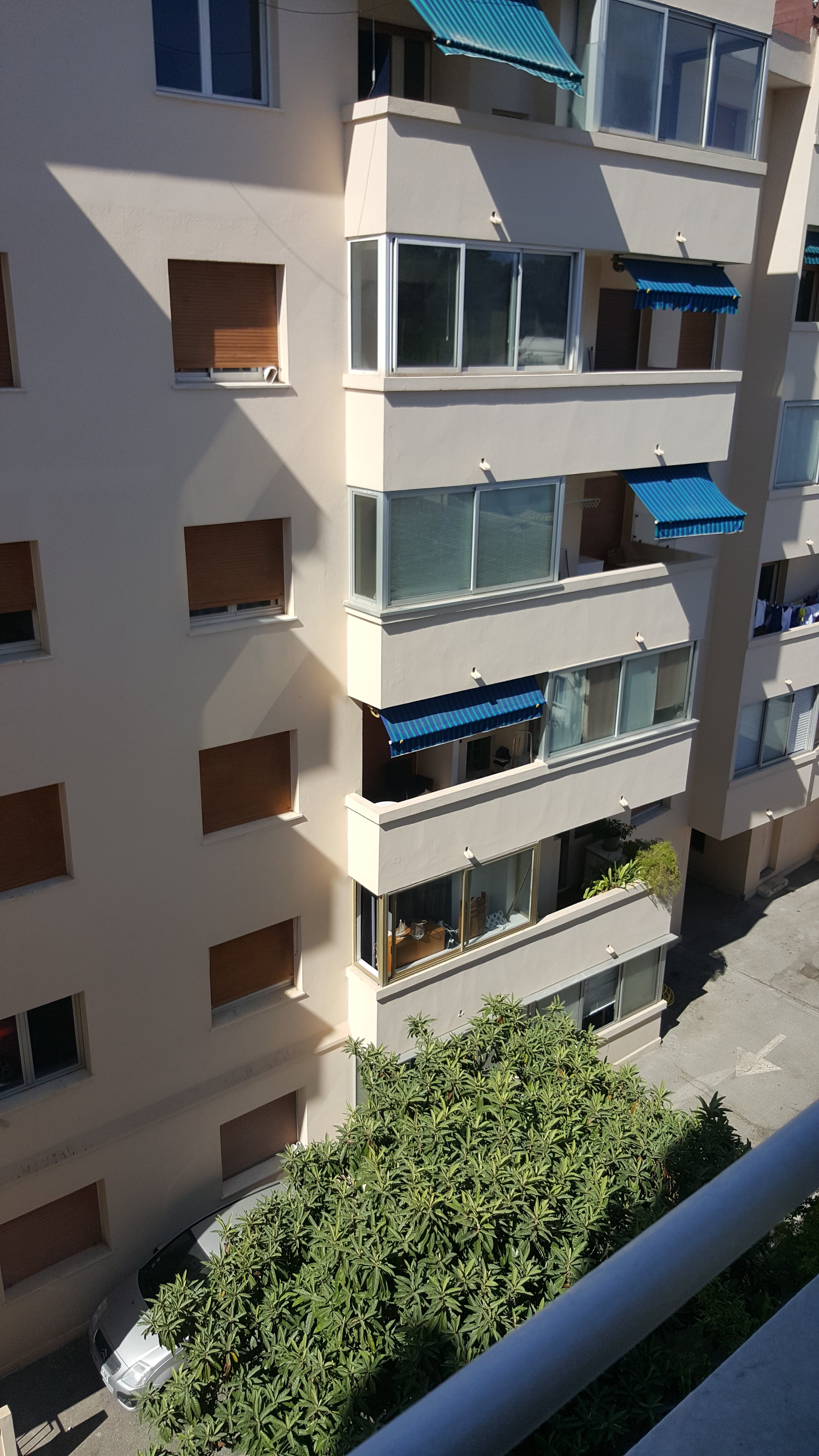 Photo n° 43 de l'avis de Raffles.u fait le 14/08/2017 à 14:06