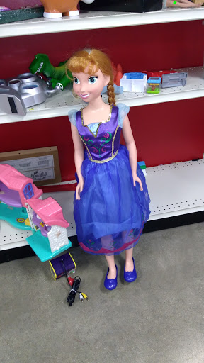 Thrift Store «The Salvation Army Family Store & Donation Center», reviews and photos, 1035 E Rand Rd, Arlington Heights, IL 60004, USA